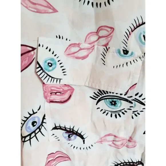 Milk & Honey M Oversz Womens Shirt Top Graphic Print-Button Front Lips Eyes LS - Picture 3 of 7